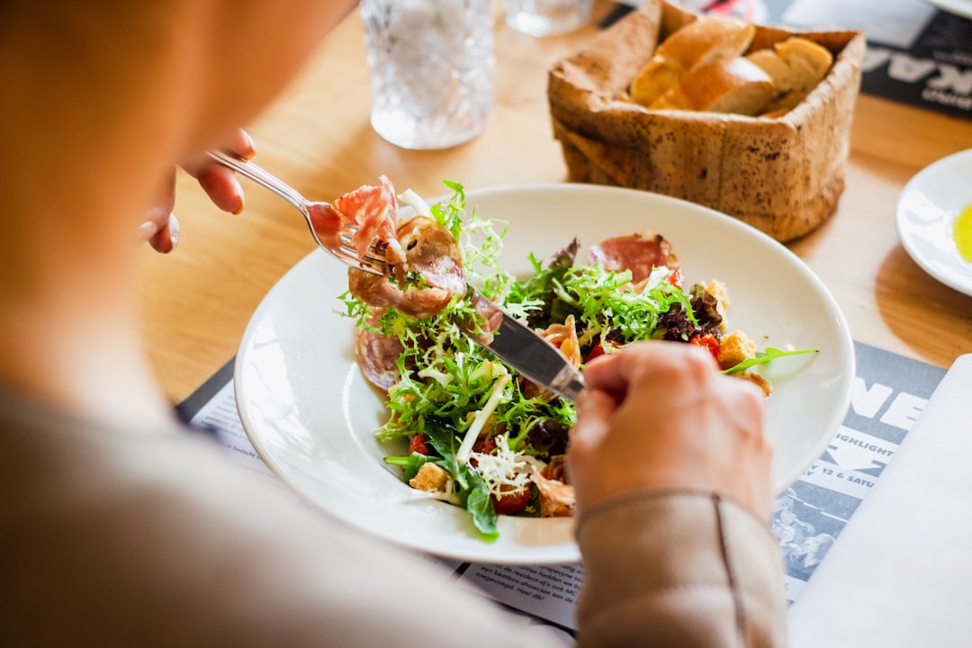 Koolhydraat arm eten: zo pak je het aan (met praktische voorbeelden)