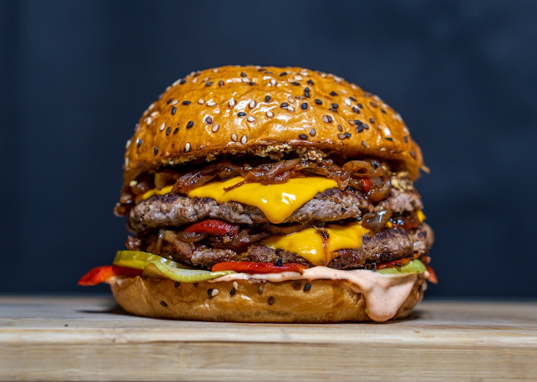 Hoeveel calorieën heeft een cheeseburger van McDonald’s?